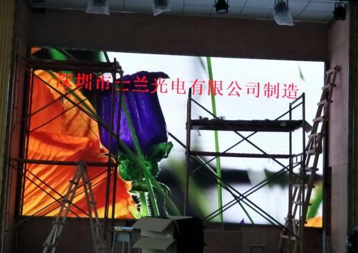 Zhuhai xia wan high school indoor P3 high clear color screen